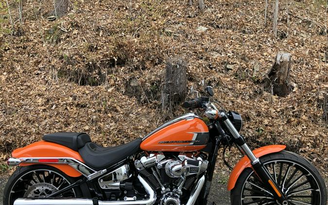 2023 Harley-Davidson® Breakout™ Baja Orange