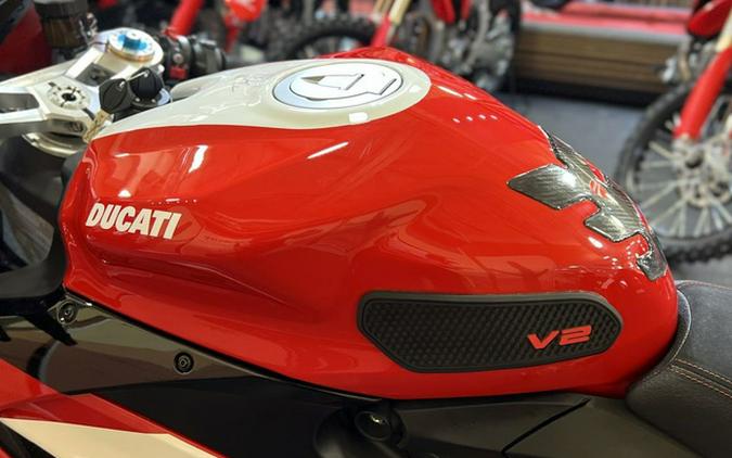 2024 Ducati Panigale V2 Bayliss 1st Championship Livery V2
