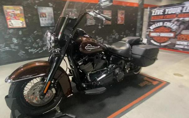 2019 Harley-Davidson® FLHC - Softail® Heritage Classic