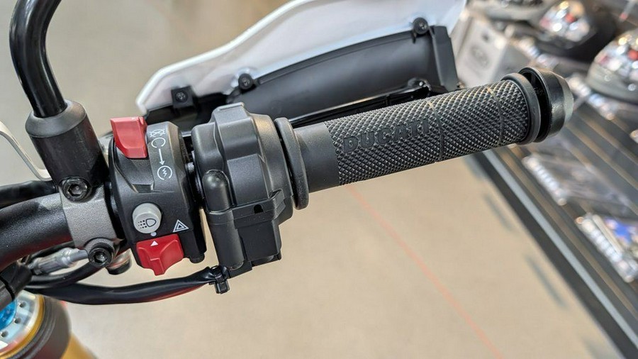 2025 Ducati Hypermotard 950 SP Special Livery