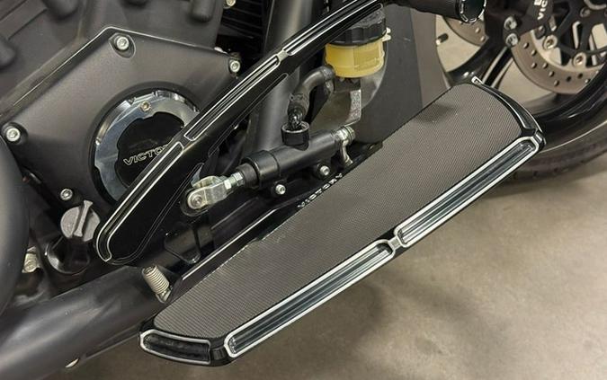 2016 Victory Motorcycles Cross Country Suede Titanium Metallic