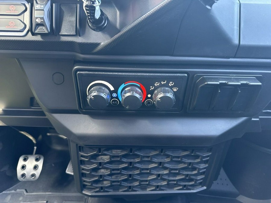 2026 Can-Am Defender MAX LONE STAR CAB HD11