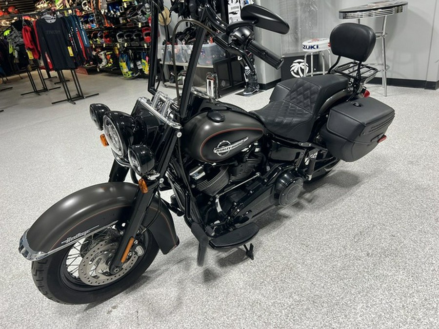 2018 Harley-Davidson FLHCS - Softail Heritage Classic 114