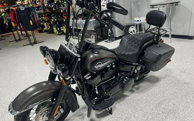2018 Harley-Davidson FLHCS - Softail Heritage Classic 114