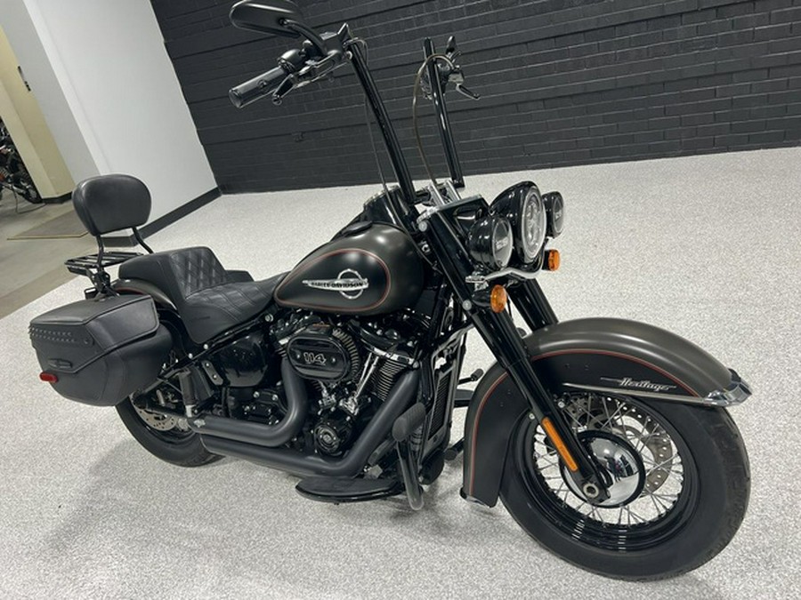 2018 Harley-Davidson FLHCS - Softail Heritage Classic 114