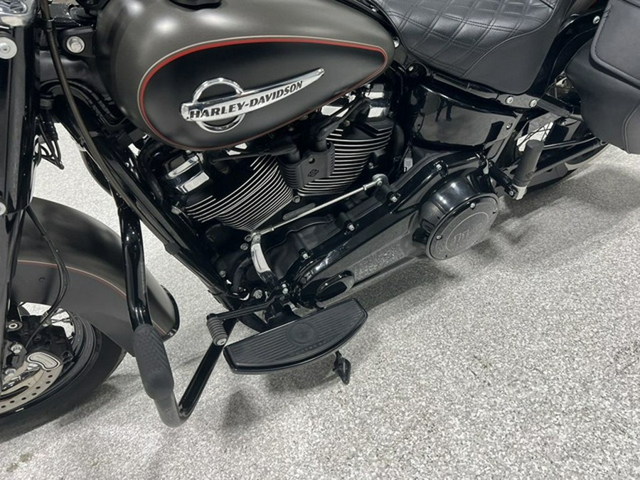 2018 Harley-Davidson FLHCS - Softail Heritage Classic 114