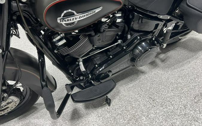 2018 Harley-Davidson FLHCS - Softail Heritage Classic 114