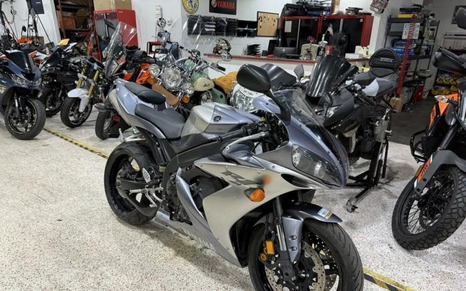 2004 Yamaha YZF R1