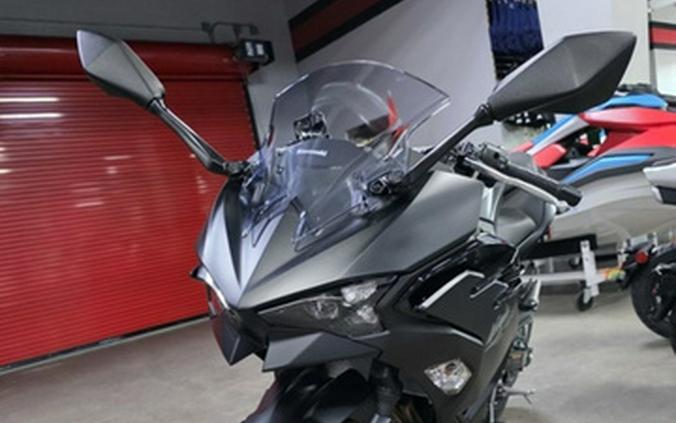2026 Kawasaki Ninja 500 Metallic Flat Spark Black
