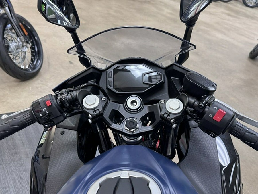 2026 Kawasaki Ninja 500 ABS Metallic Matte Twilight Blue