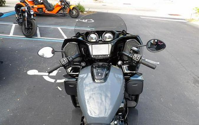 2024 Indian Motorcycle Pursuit® Dark Horse® with PowerBand Audio Package