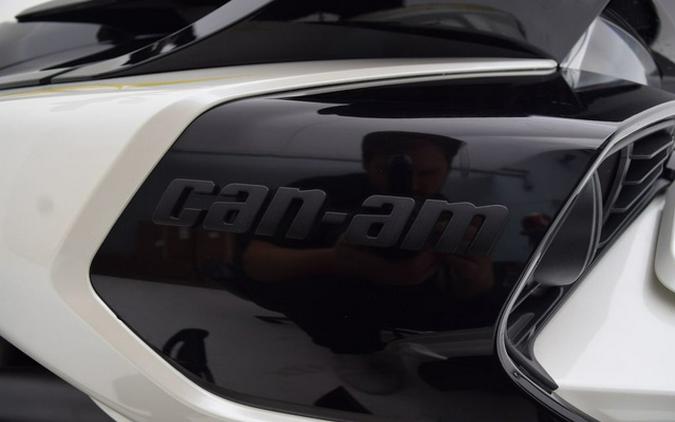 2023 Can-Am Spyder F3 Limited Dark Wheels