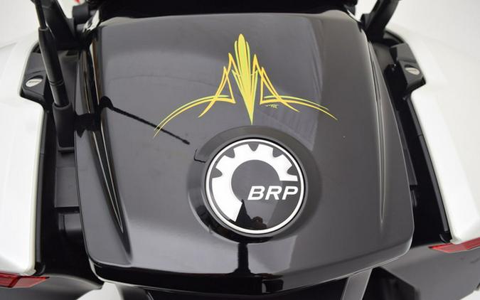 2023 Can-Am Spyder F3 Limited Dark Wheels