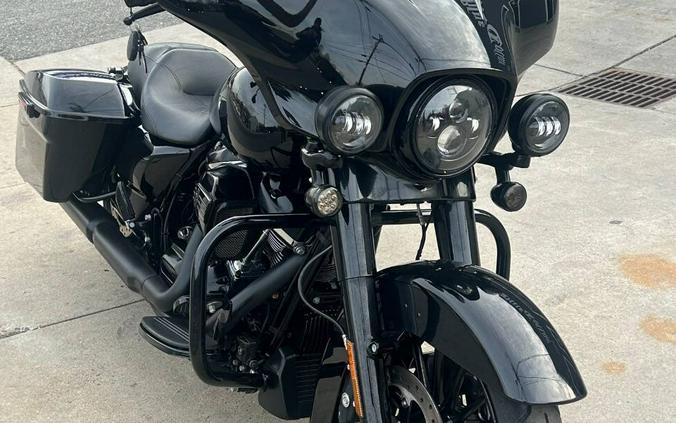 2018 Harley-Davidson Street Glide Special FLHXS