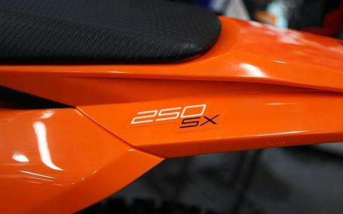 2025 KTM SX 250