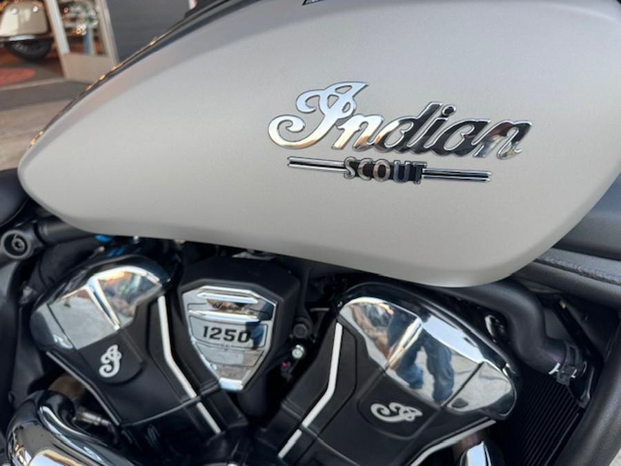 2025 Indian Motorcycle® Scout Classic Limited+Tech