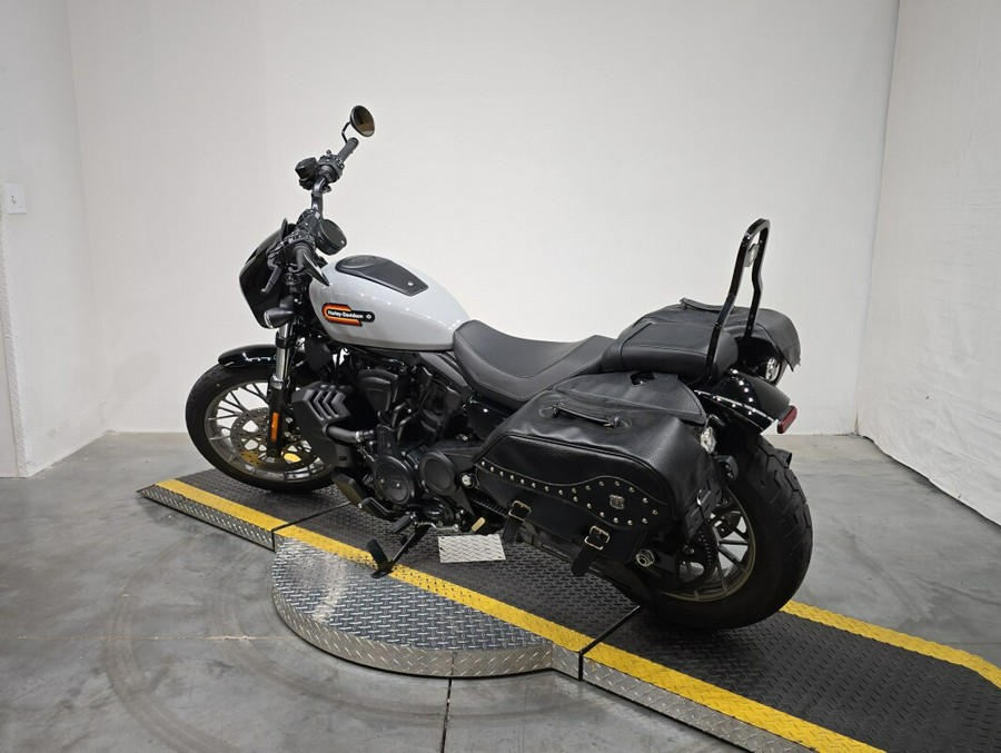 RH975S 2025 Nightster™ Special