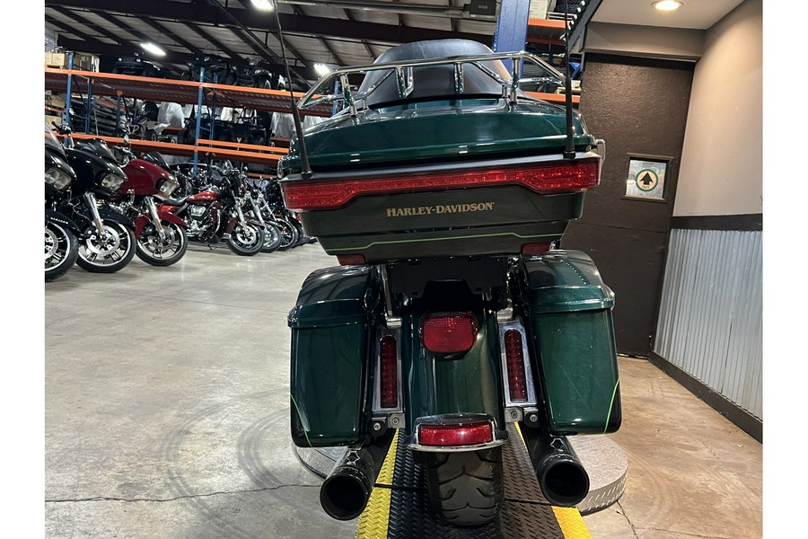 2016 Harley-Davidson® FLHTKL