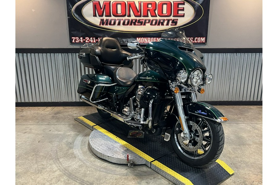 2016 Harley-Davidson® FLHTKL