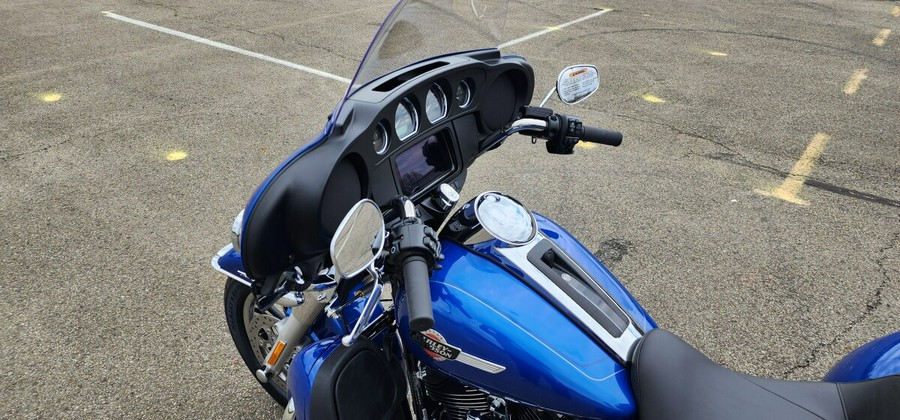 2024 Harley-Davidson® Tri Glide® Ultra FLHTCUTG