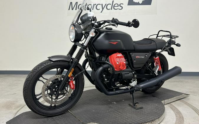 2018 Moto Guzzi V7 III Carbon Dark