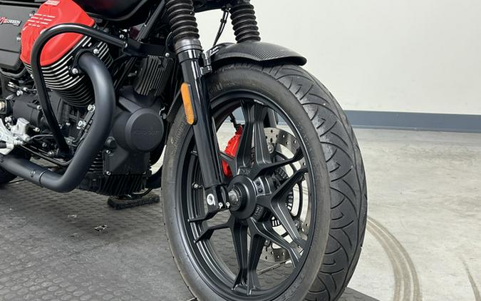 2018 Moto Guzzi V7 III Carbon Dark