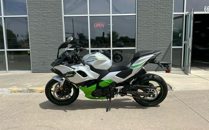 2024 Kawasaki Ninja 7 Hybrid ABS