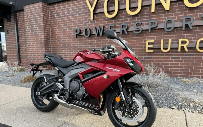 2025 Triumph Daytona 660 Carnival Red / Sapphire Black