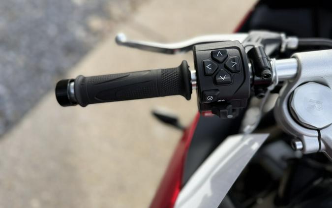 2025 Triumph Daytona 660 Carnival Red / Sapphire Black