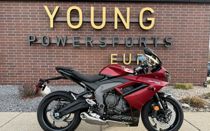 2025 Triumph Daytona 660 Carnival Red / Sapphire Black