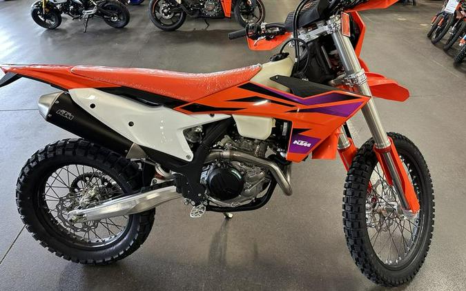 2024 KTM 500 EXC-F Six Days First Look [Fast Facts]