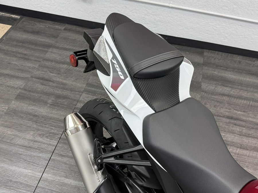 2027 Suzuki GSX-R 750
