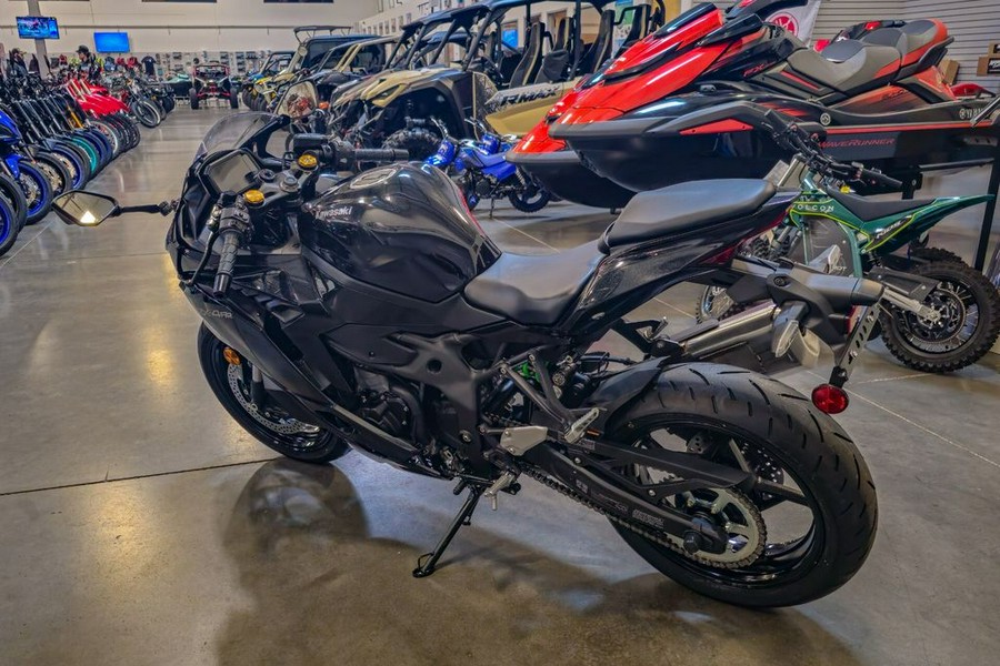 2024 Kawasaki Ninja® ZX™-4RR ABS