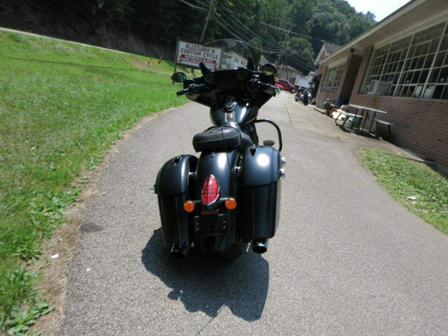 2018 Indian Motorcycle Indian® Chieftain Dark Horse®