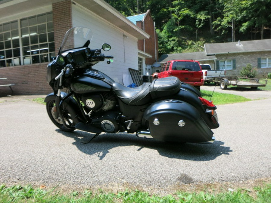 2018 Indian Motorcycle Indian® Chieftain Dark Horse®