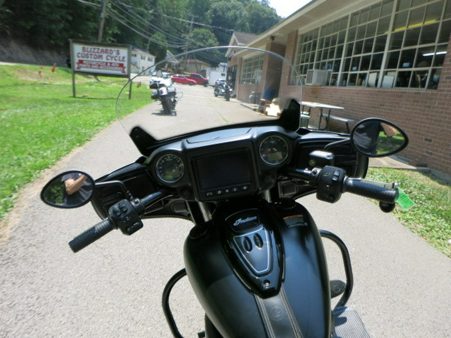 2018 Indian Motorcycle Indian® Chieftain Dark Horse®