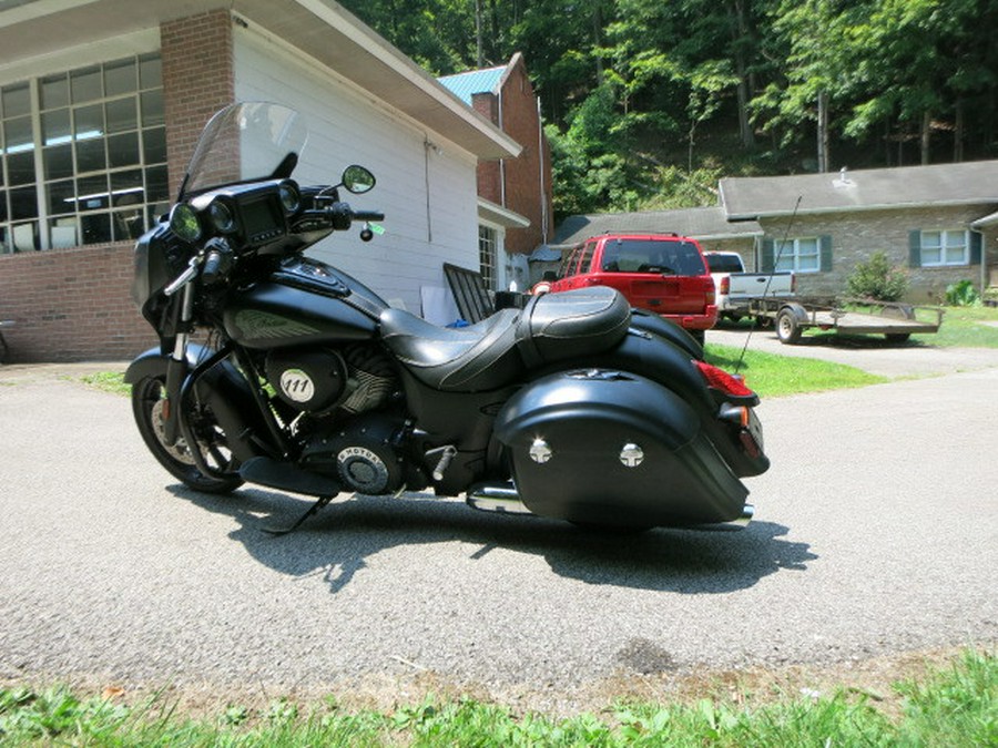 2018 Indian Motorcycle Indian® Chieftain Dark Horse®