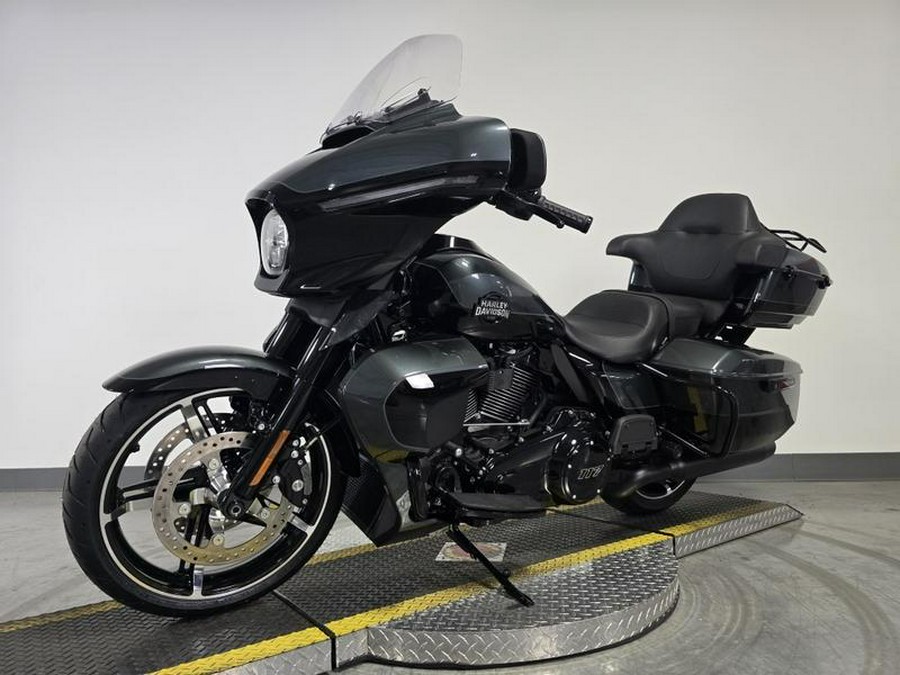 2025 Harley-Davidson® FLHXU - Street Glide® Ultra