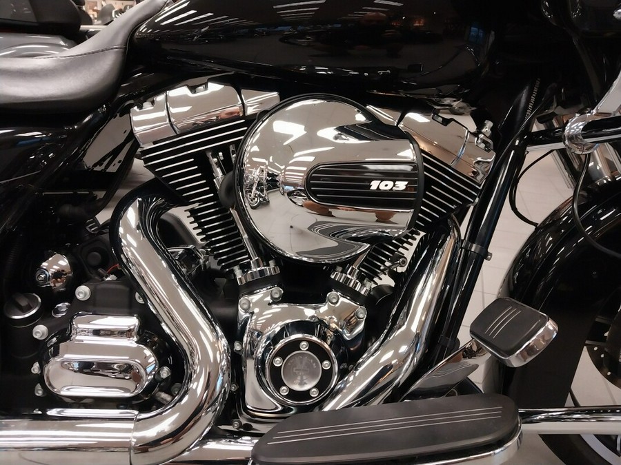 FLTRXS 2015 Road Glide® Special