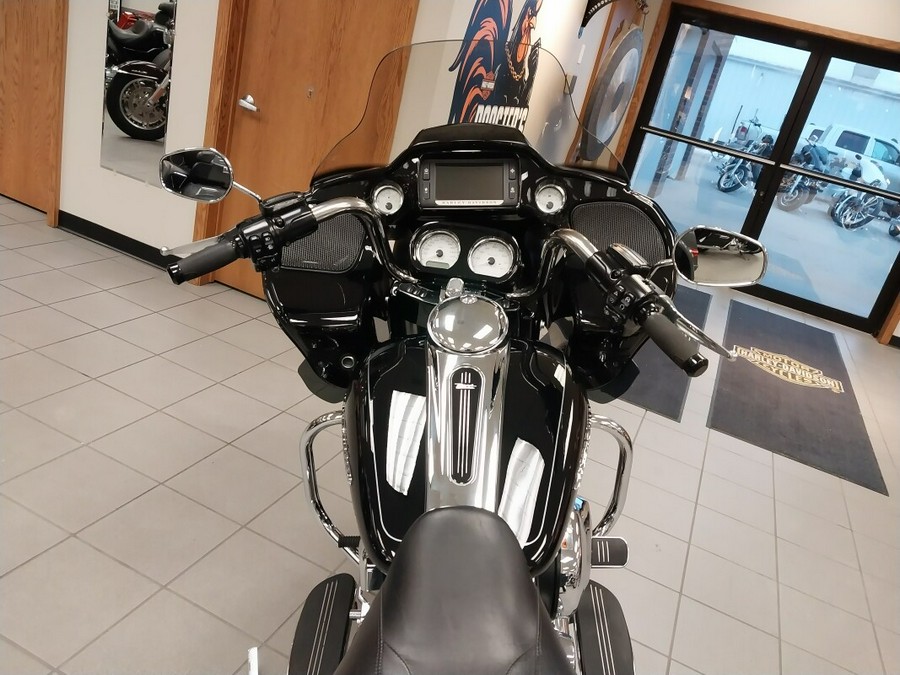 FLTRXS 2015 Road Glide® Special
