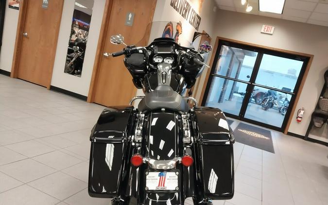 FLTRXS 2015 Road Glide® Special