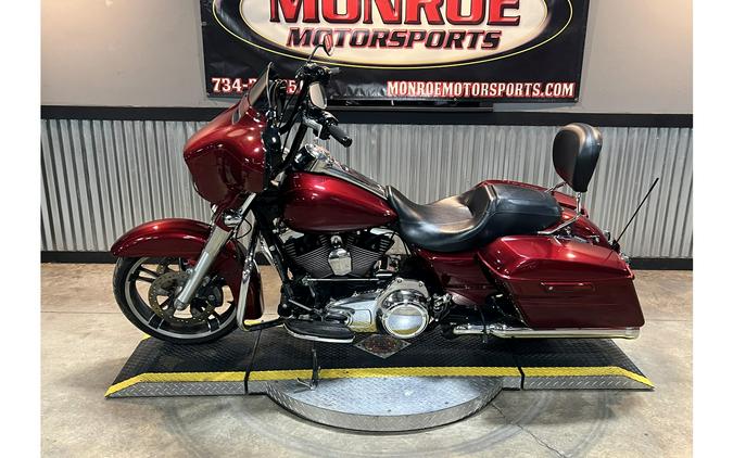 2016 Harley-Davidson® FLHXS