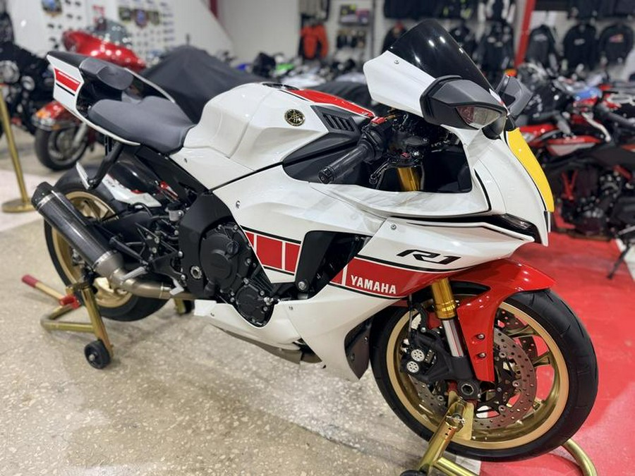 2022 Yamaha YZF-R1 Moto GP 60th Anniversary Edition