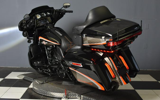 2024 Harley-Davidson Ultra Limited White Onyx Pearl FLHTK