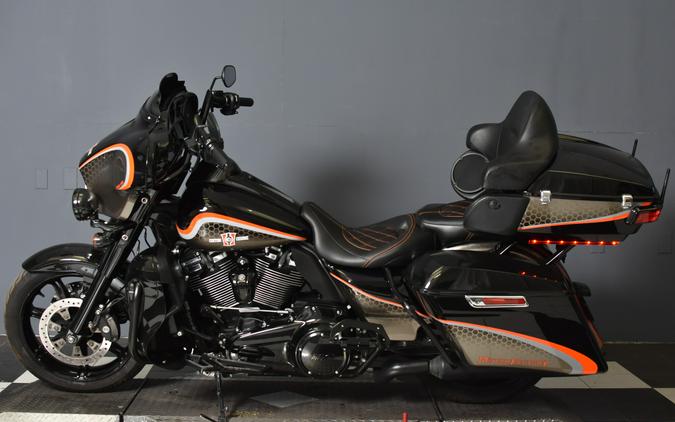 2024 Harley-Davidson Ultra Limited White Onyx Pearl FLHTK