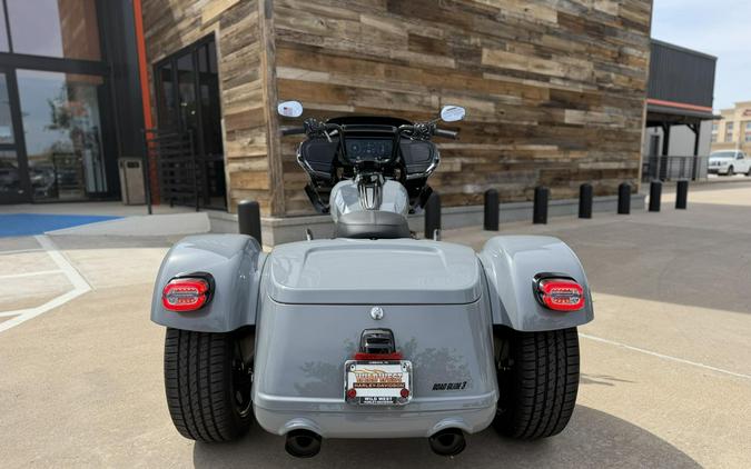 2026 Harley-Davidson® Road Glide 3 Dark Billiard Gray