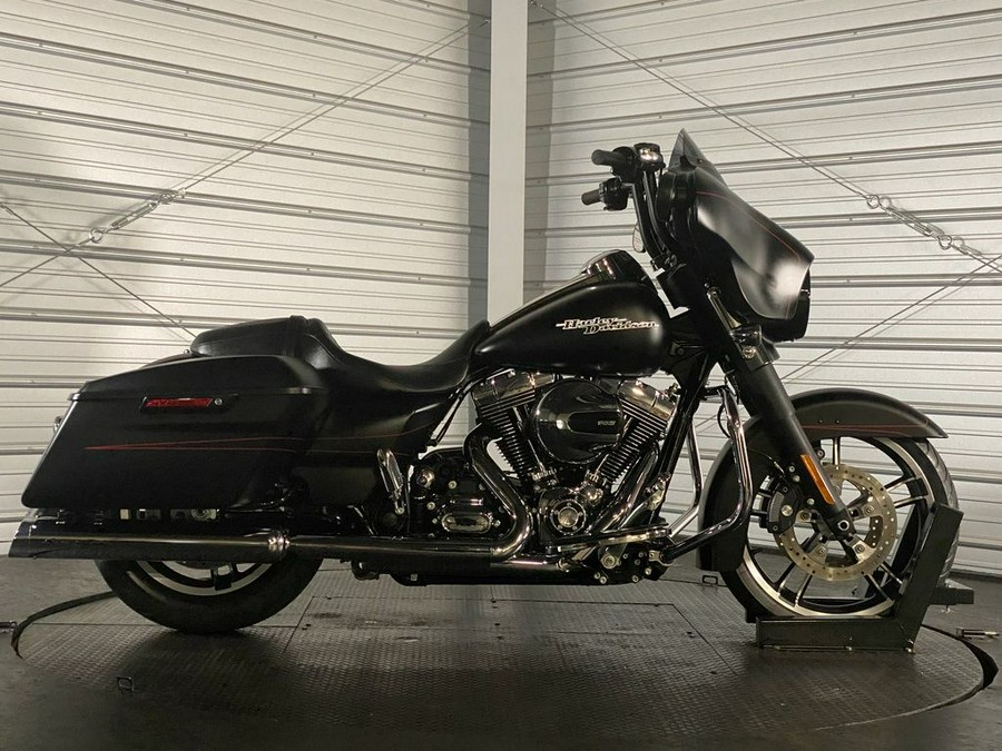 2016 Harley-Davidson® FLHXS - Street Glide® Special