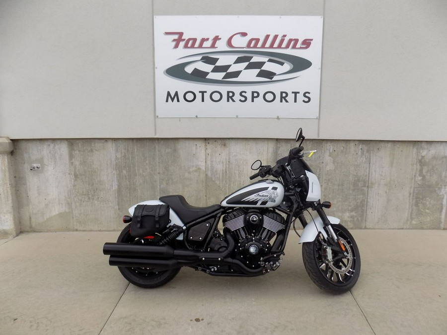 2024 Indian Motorcycle® Sport Chief Ghost White Metallic Smoke