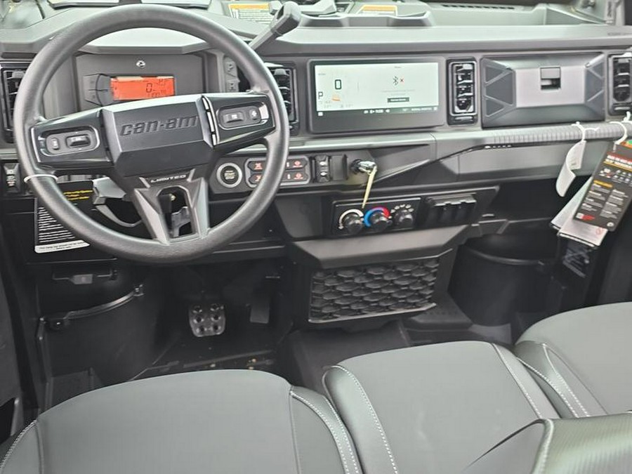 2026 Can-Am® Defender MAX Limited HD11