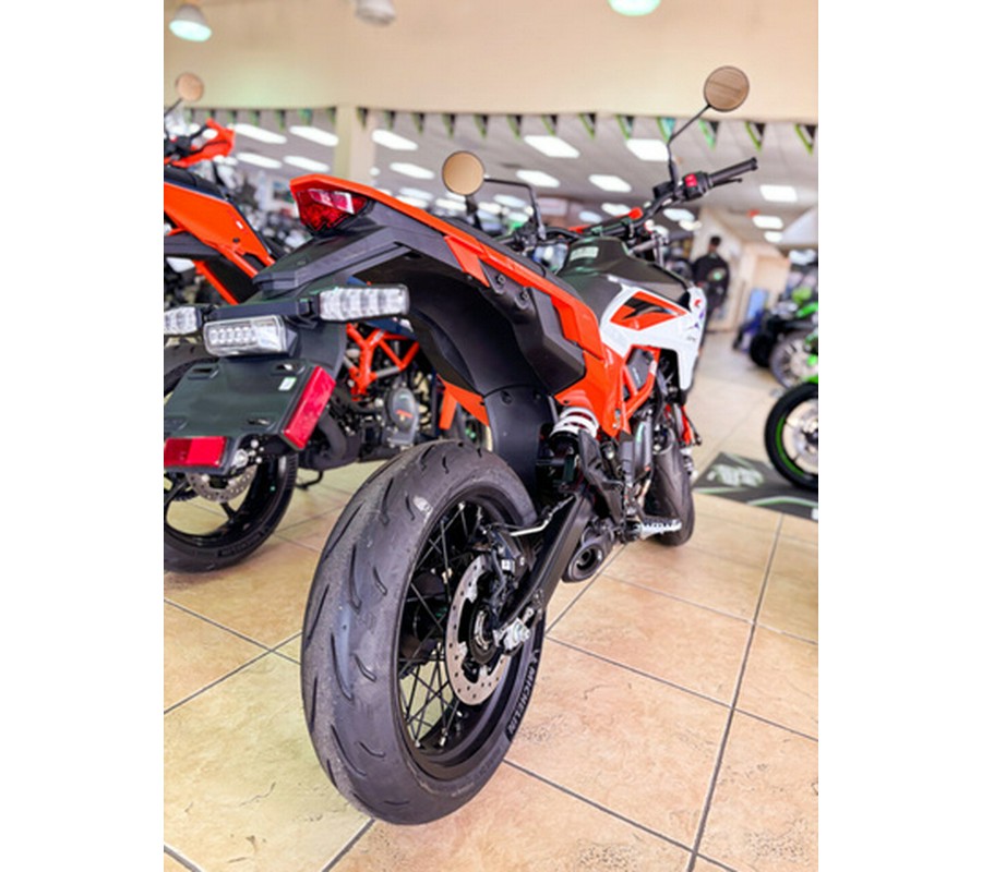 2026 KTM SMC 390 R